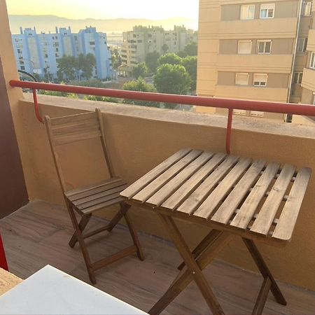 Room In A Shared Apartment Touching The Border :) La Línea de la Concepción Esterno foto